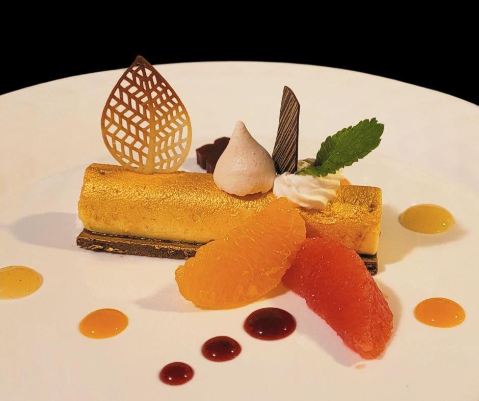 Reves Gourmands, Hotellerie & Gastronomie 韦尔纳亚 外观 照片