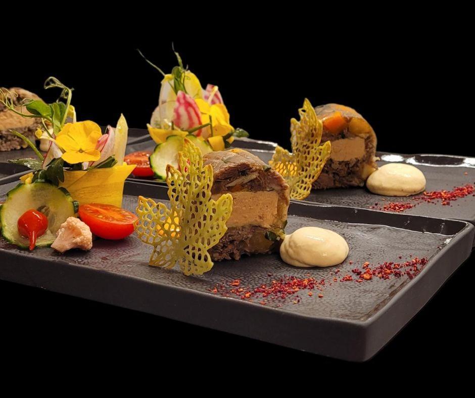 Reves Gourmands, Hotellerie & Gastronomie 韦尔纳亚 外观 照片