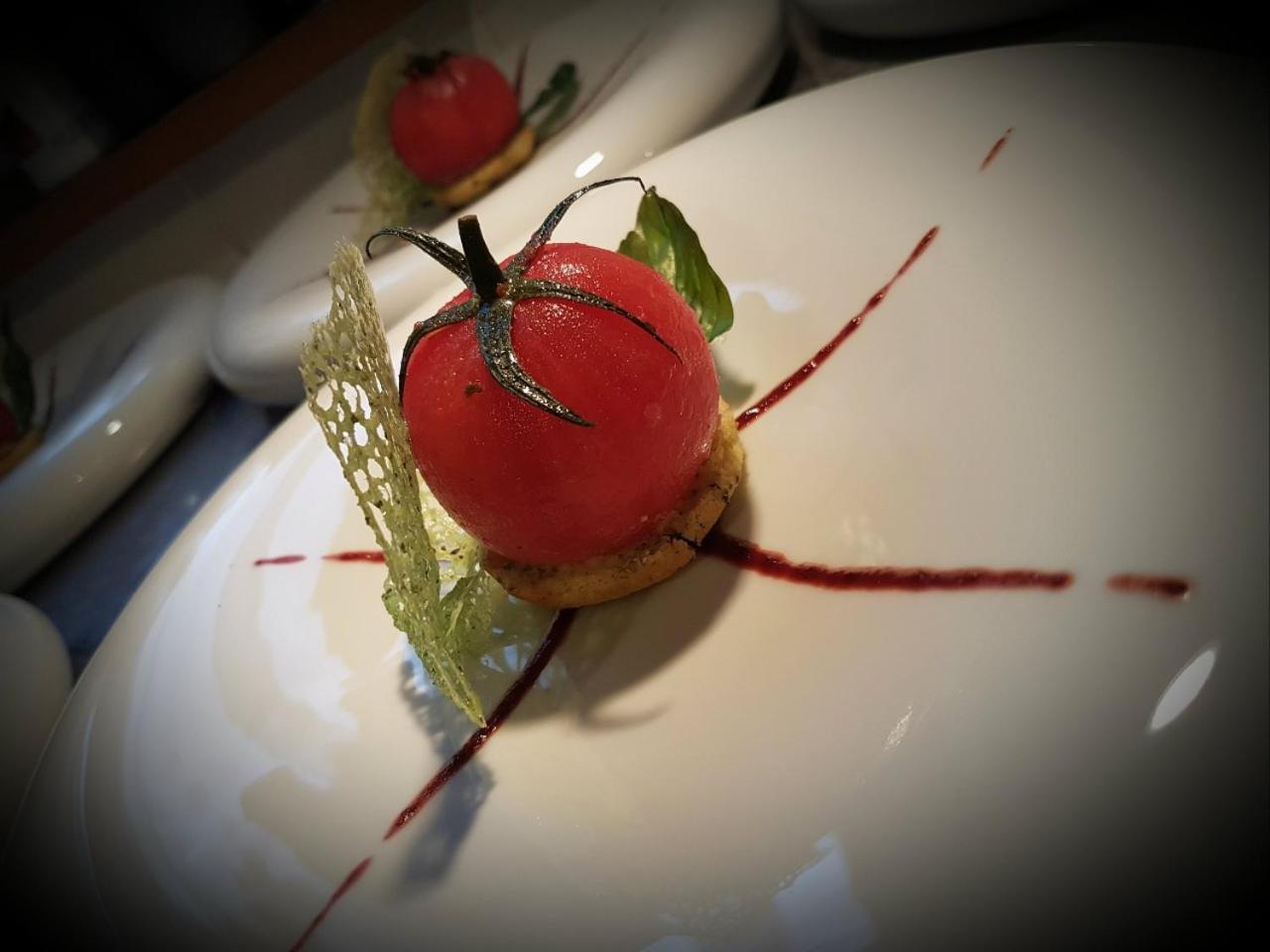 Reves Gourmands, Hotellerie & Gastronomie 韦尔纳亚 外观 照片