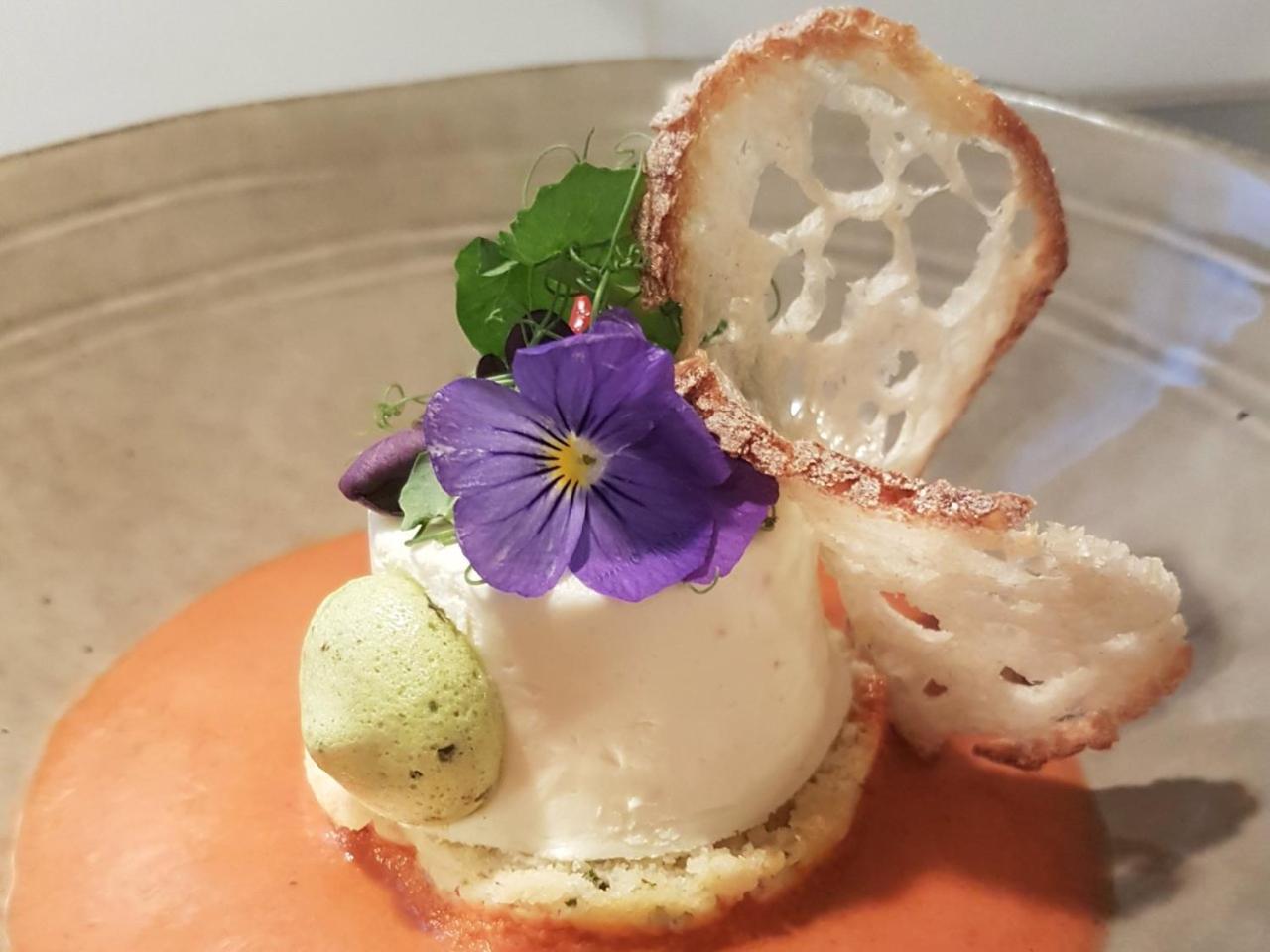 Reves Gourmands, Hotellerie & Gastronomie 韦尔纳亚 外观 照片
